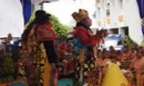 Acara Hiburan Bondres Puncak Acara Kegiatan HUT ke - 16 PDAM Kota Denpasar