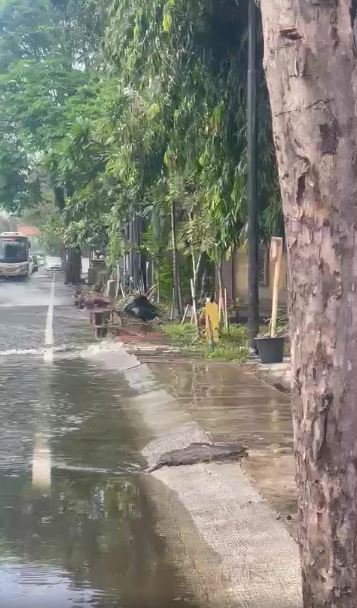 Terjadi Kebocoran pipa 16” Jl. Bypass Ngurah Rai Sanur Denpasar
